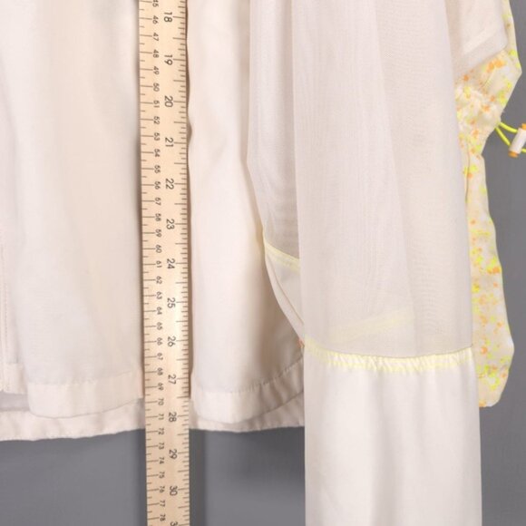 Nike Sportswear Women's Woven Running Jacket Beige Sheer Mesh DJ4429-110 Size 3X - Picture 9 of 16